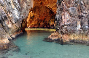 洞窟の写真